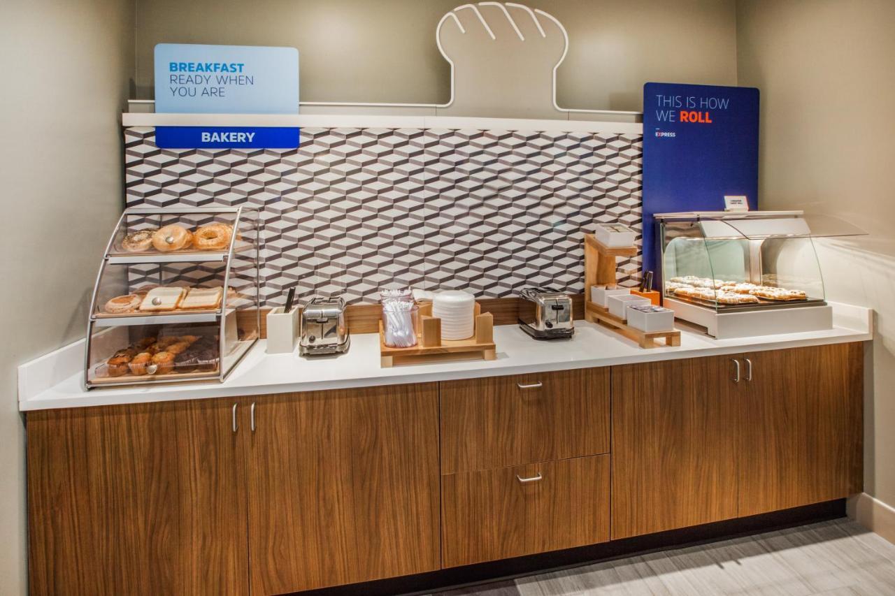 Holiday Inn Express & Suites Onalaska - La Crosse Area By Ihg Bagian luar foto
