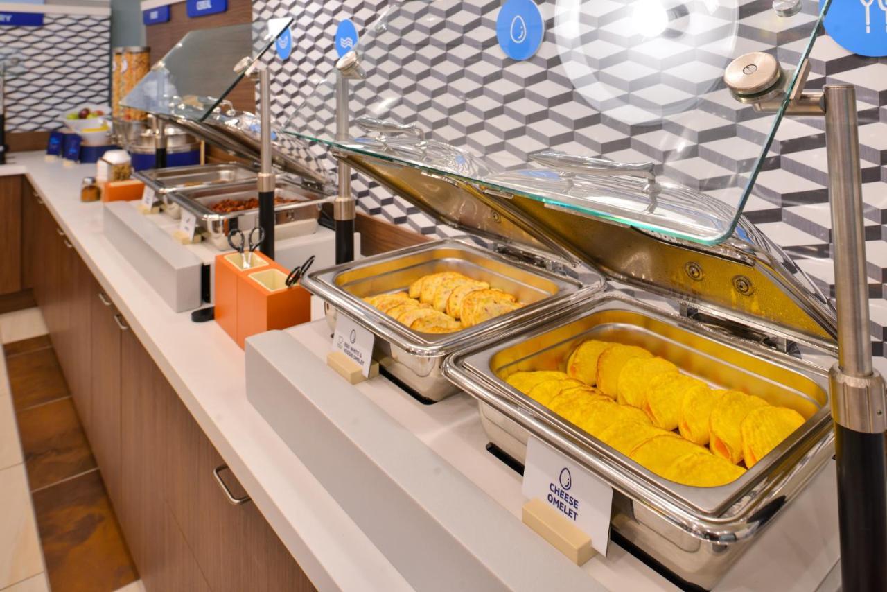 Holiday Inn Express & Suites Onalaska - La Crosse Area By Ihg Bagian luar foto