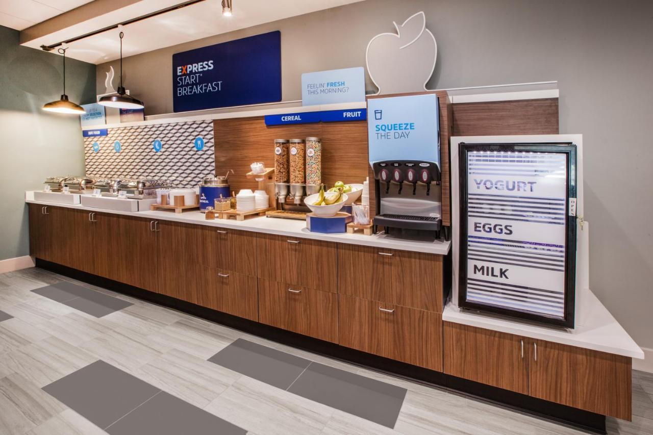 Holiday Inn Express & Suites Onalaska - La Crosse Area By Ihg Bagian luar foto