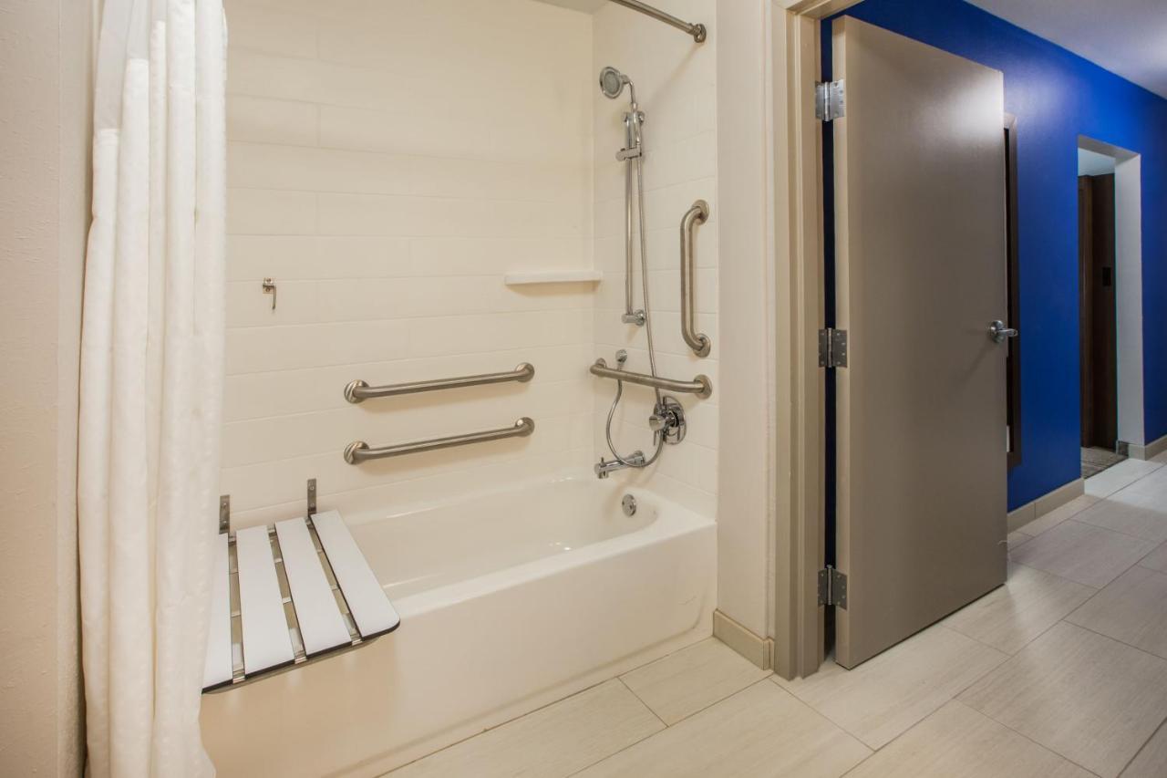 Holiday Inn Express & Suites Onalaska - La Crosse Area By Ihg Bagian luar foto